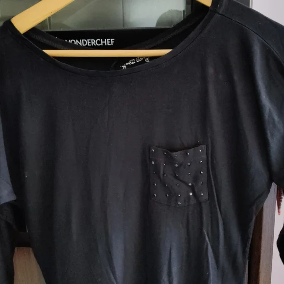 Elle Top - Picture 2 of 6